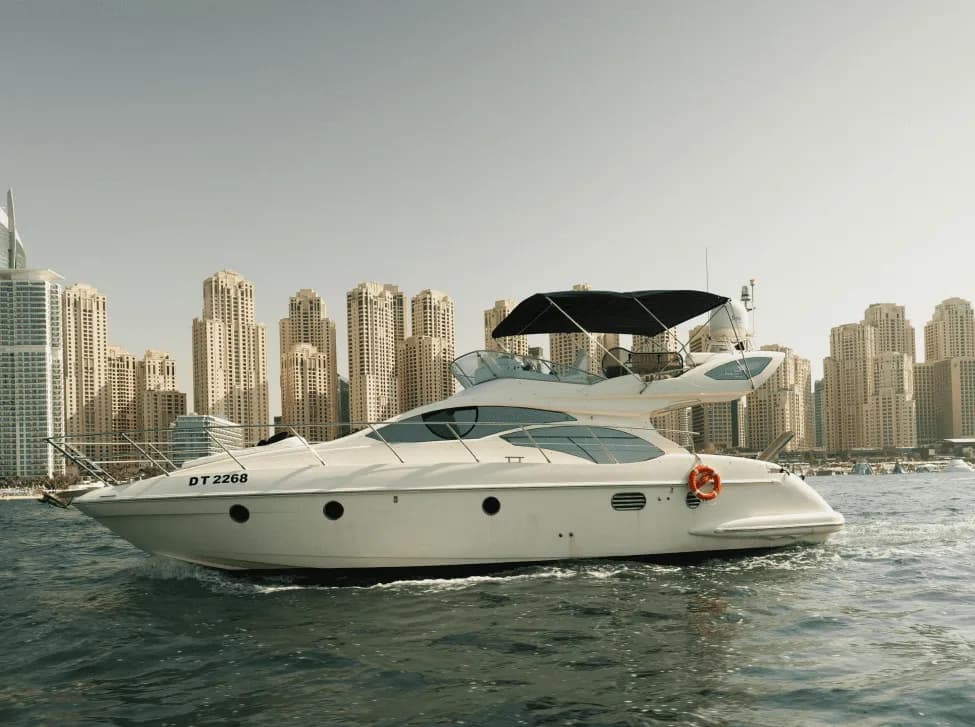 Senorita 43ft yacht rental in Dubai