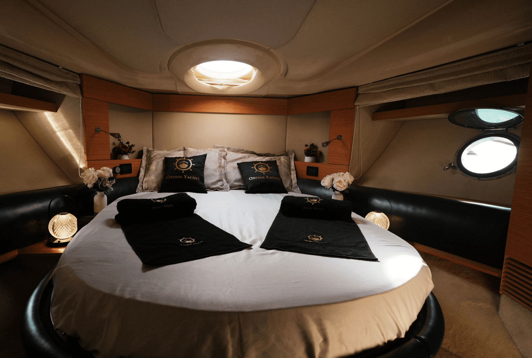 Senorita 43ft yacht rental Dubai gallery image 8