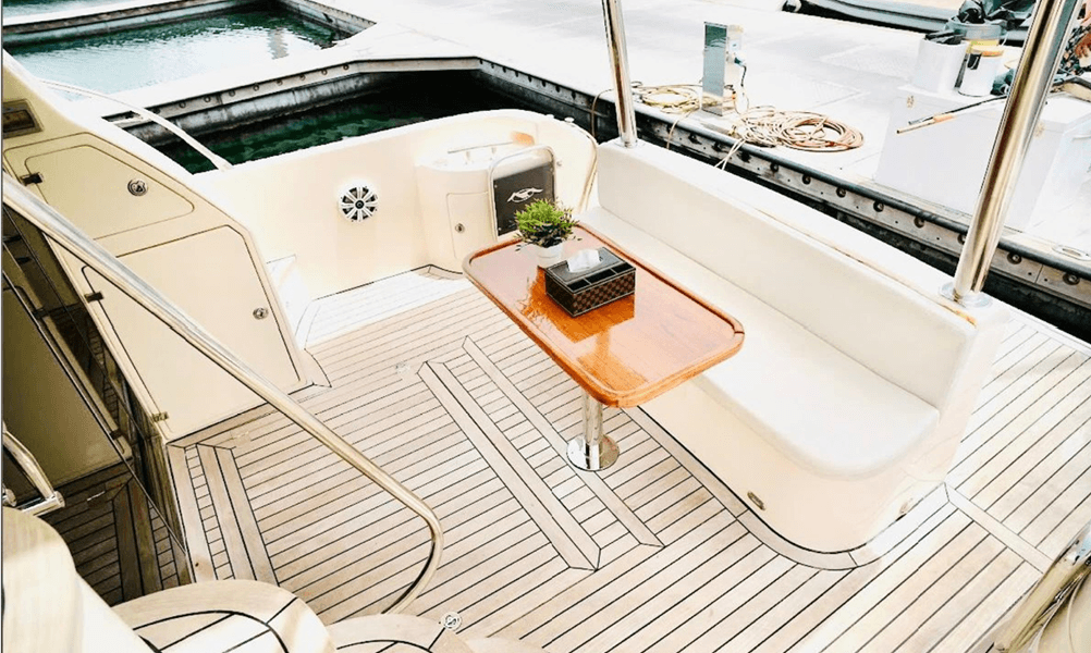 White Fish 48ft yacht rental Dubai gallery image 9