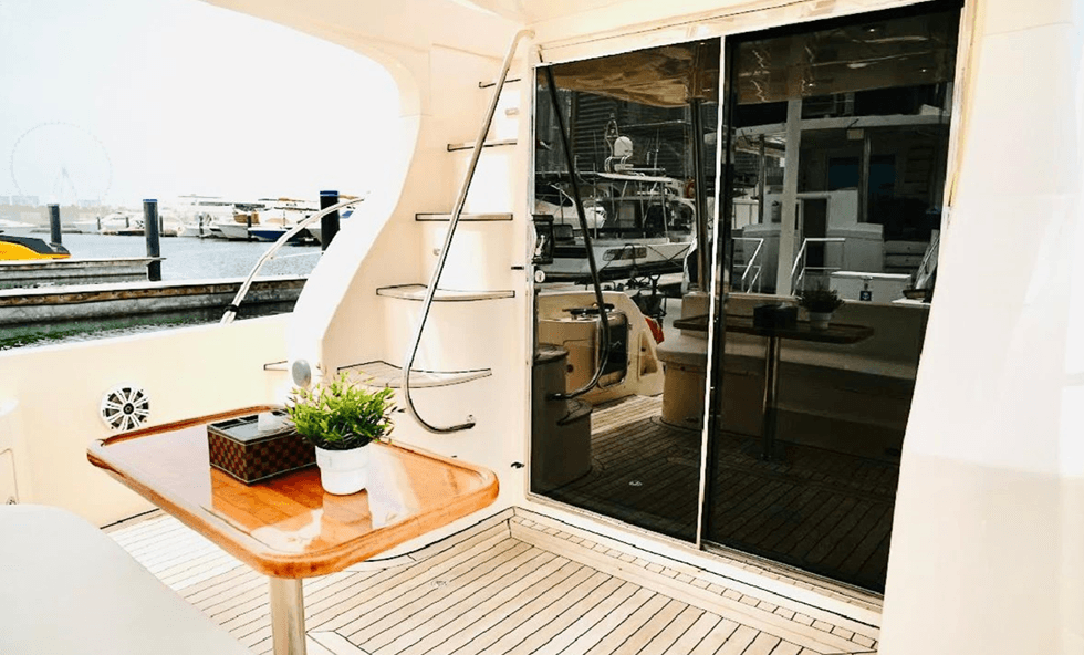 White Fish 48ft yacht rental Dubai gallery image 8